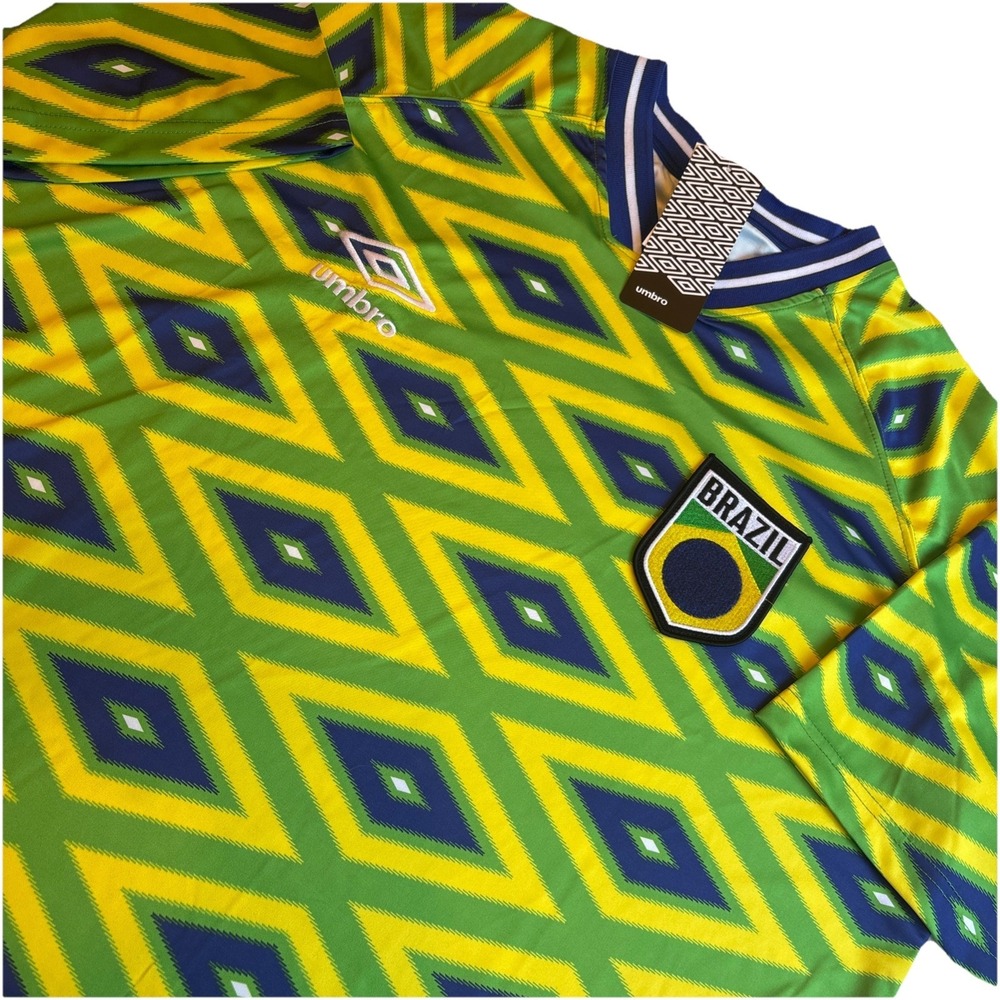NWT Umbro Brazil Soccer Jersey Men's Medium M World Cup 2026 Football Oversized